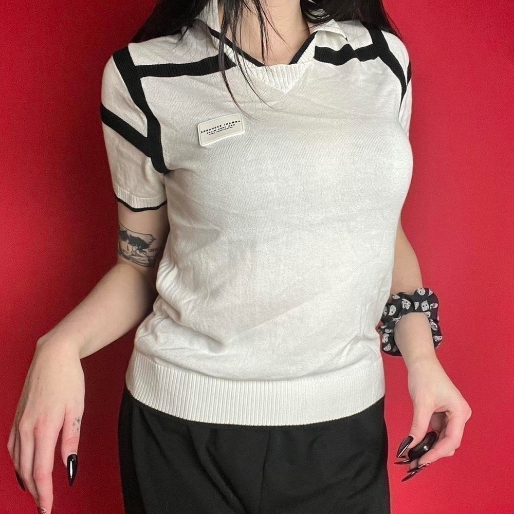 Black and white short sleeve sweater 🖤🤍